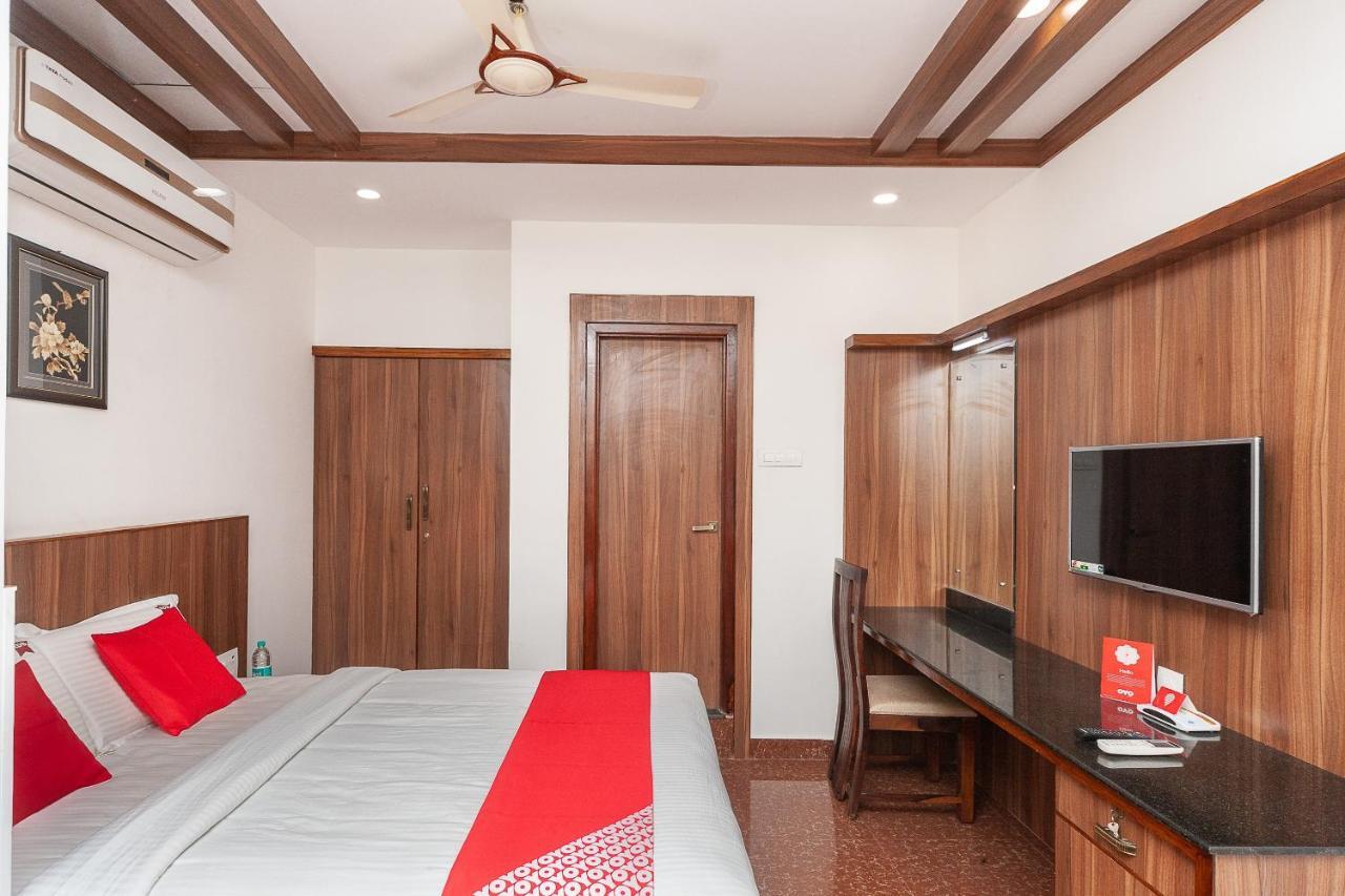 Oyo 29859 Rds Guest House Ambur Exteriér fotografie