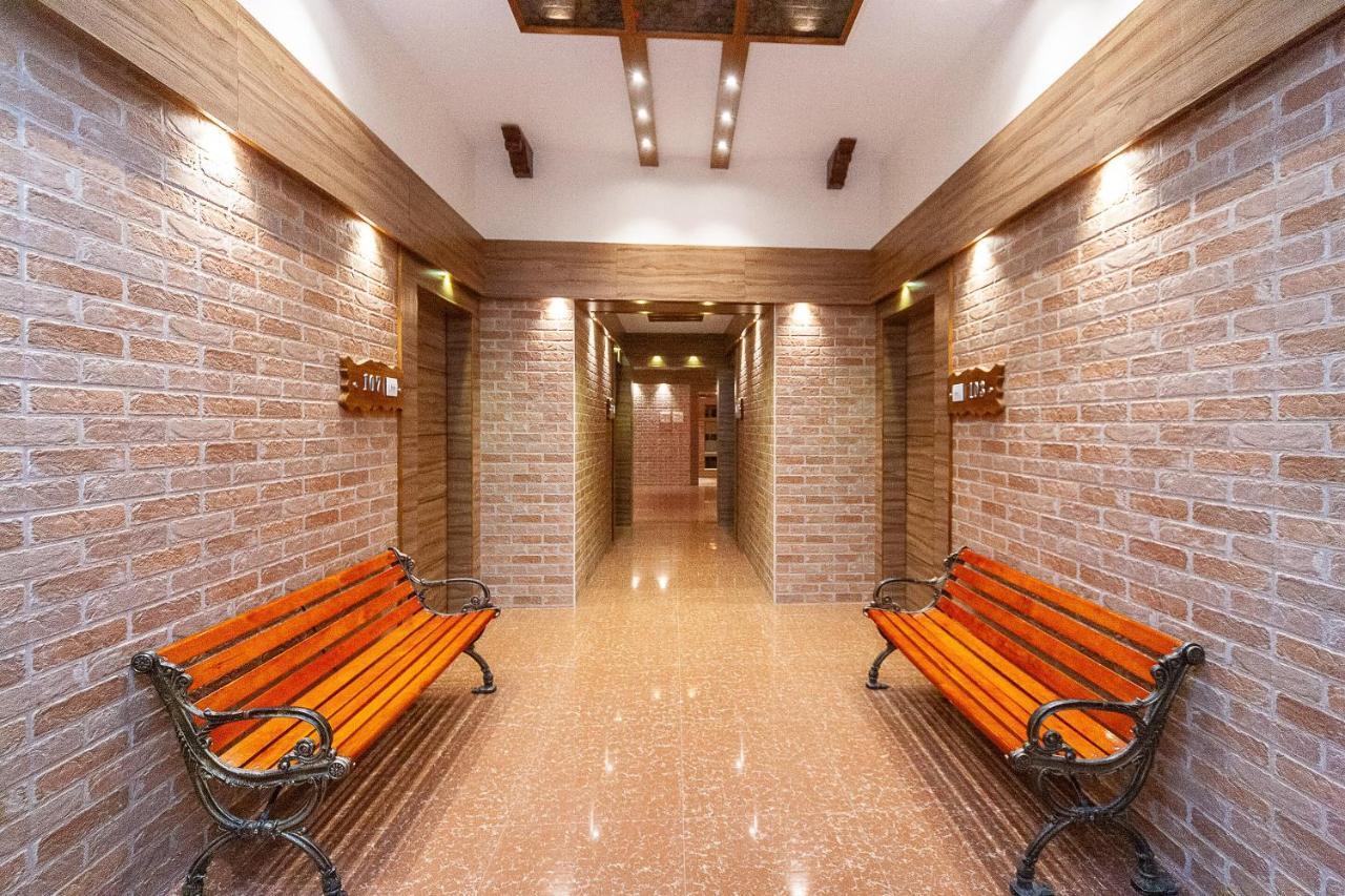 Oyo 29859 Rds Guest House Ambur Exteriér fotografie