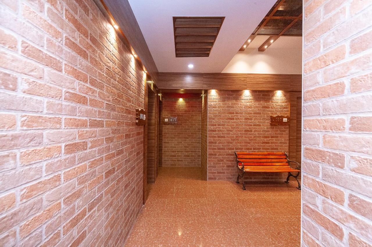 Oyo 29859 Rds Guest House Ambur Exteriér fotografie